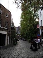 Freee London Events - Talk the walk - Kinnerton street.